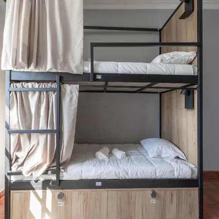 Akisol Hostel *