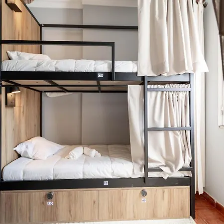 Hostel Akisol *