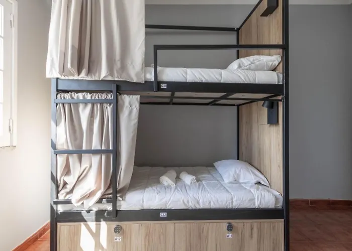 Akisol אכסניה *